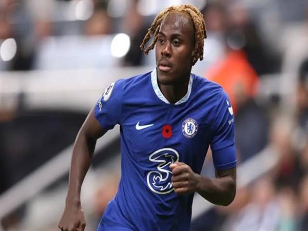 Chuyển nhượng BĐ Anh 28/1: Chelsea muốn bán Chalobah