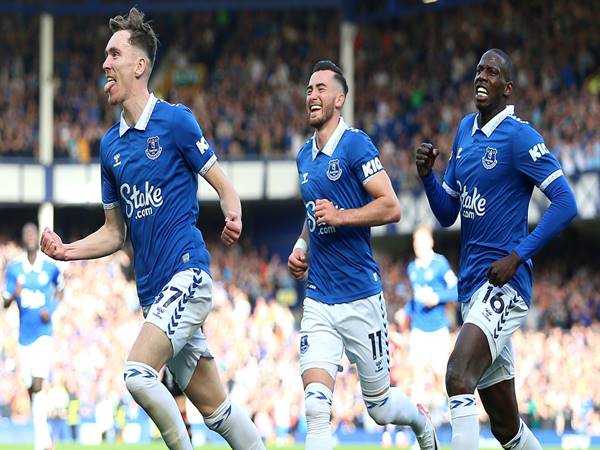 Chuyển nhượng BĐ Anh chiều 22/2: Everton rao bán cựu sao MU